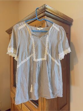 entro Grey & White Striped Peasant Top with Tassel Tie